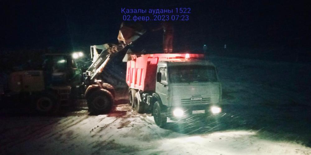 Последствия ледяного дождя устраняют дорожники Кызылординской области 