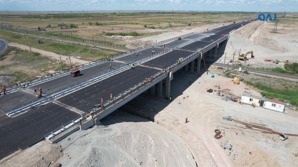 Подходит к завершению капитальный ремонт путепровода на большой кольцевой дороге Астаны