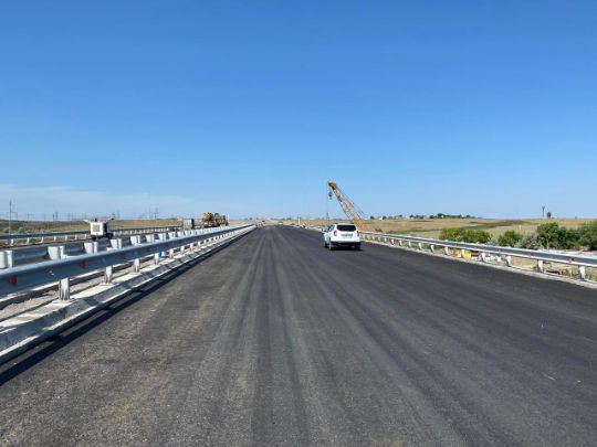 Сдан в эксплуатацию новый мост через канал имени К. Сатпаева в Павлодарской области