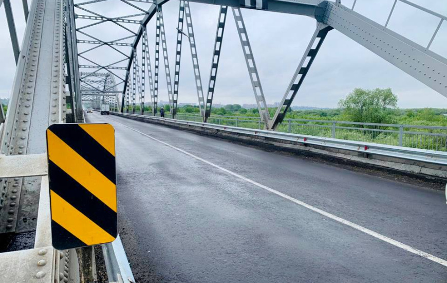 Дорожники обновили асфальтовое покрытие на мосту через реку Есиль в СКО 