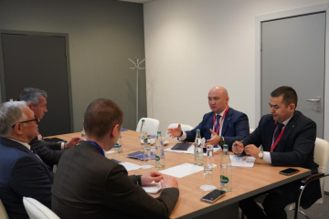 Дархан Иманашев провел встречу с Вячеславом Петушенко в рамках международного форума в Санкт-Петербурге